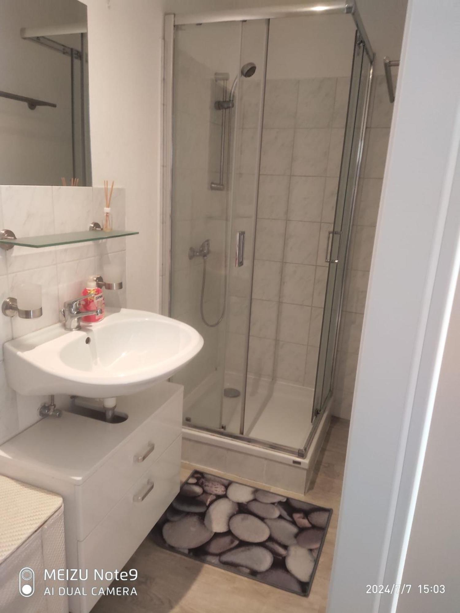 Familienappartement In Zentrum 슈베린 외부 사진